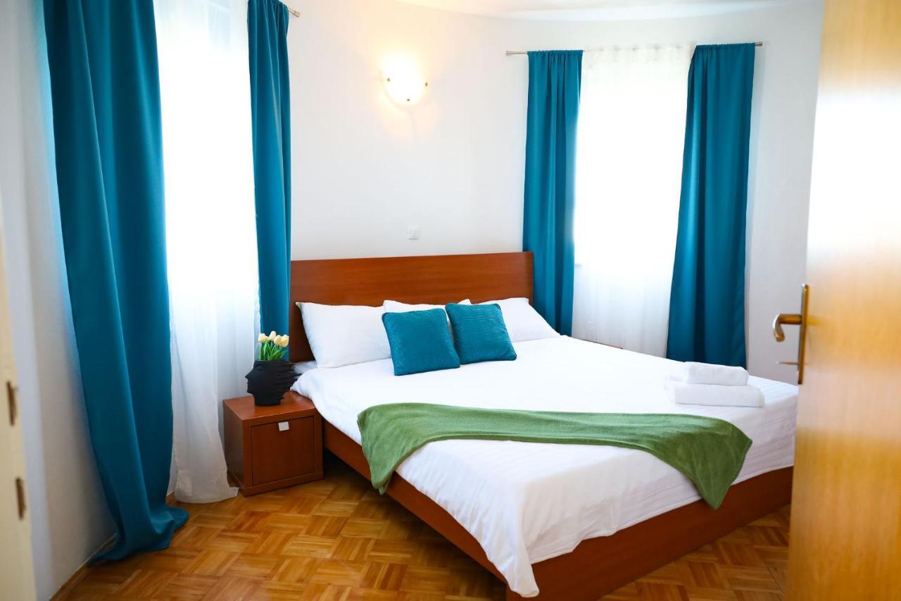 The Florens Near The With The Pool, Bbq And Kids Playground, Diklo Zadar