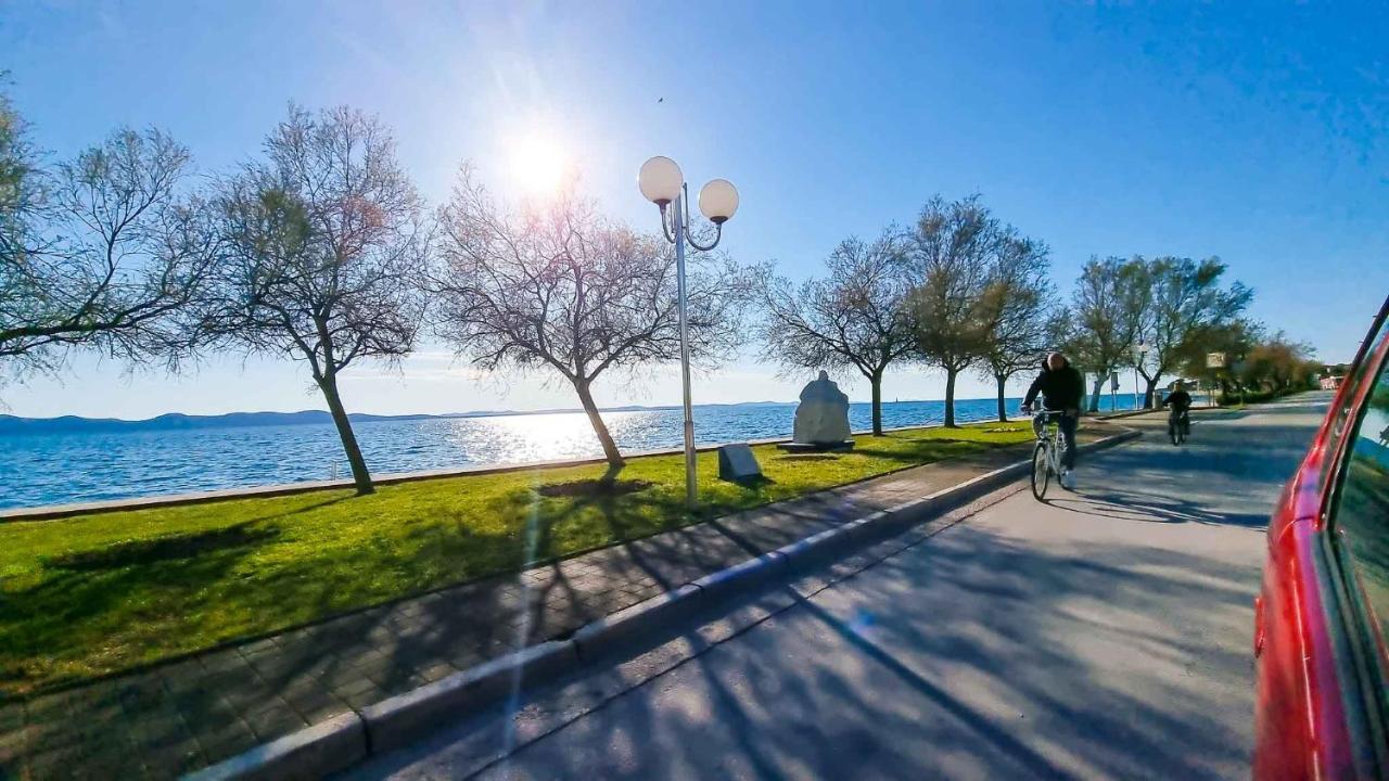 Appartement The Florens Near The With The Pool, Bbq And Kids Playground, Diklo Zadar